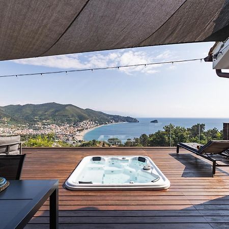 Spettacolare Vista Isola Terrazza E Idromassaggio Villa Noli Bagian luar foto