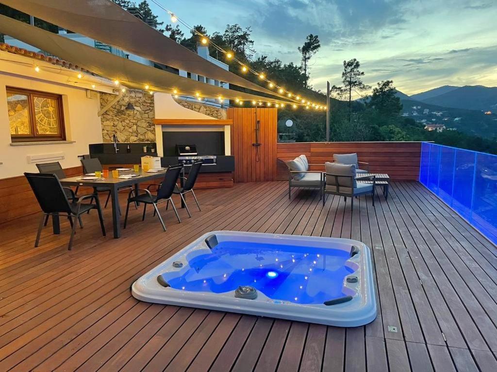 Spettacolare Vista Isola Terrazza E Idromassaggio Villa Noli Bagian luar foto