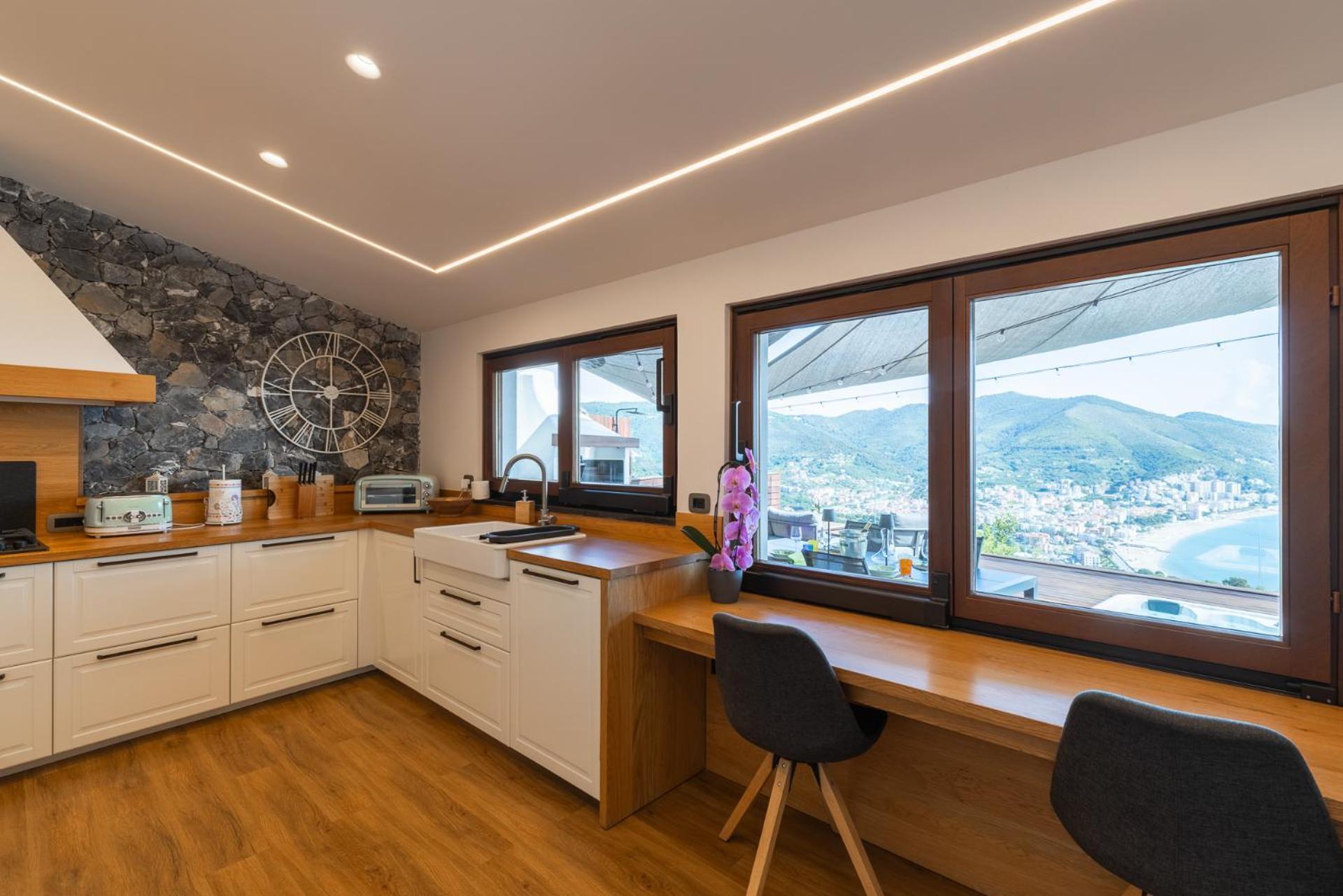 Spettacolare Vista Isola Terrazza E Idromassaggio Villa Noli Bagian luar foto