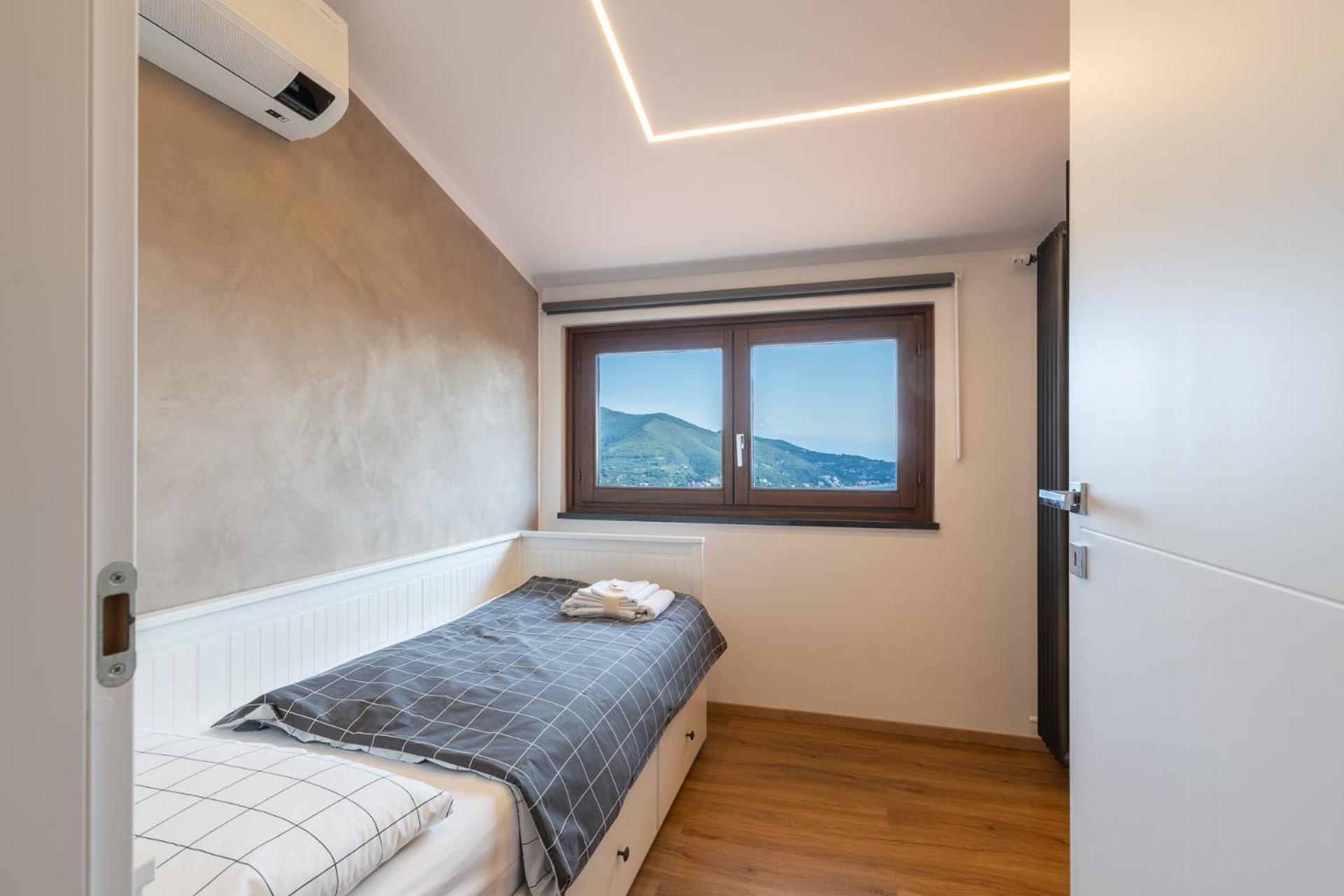 Spettacolare Vista Isola Terrazza E Idromassaggio Villa Noli Bagian luar foto